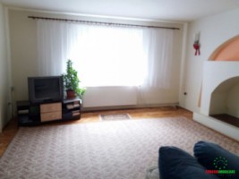 apoartament-4-camere-la-casa-cu-curte-de-inchiriat-in-sibiu-2